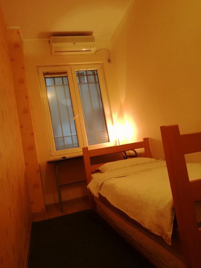 Hostel Jasmin เบลเกรด ภายนอก รูปภาพ